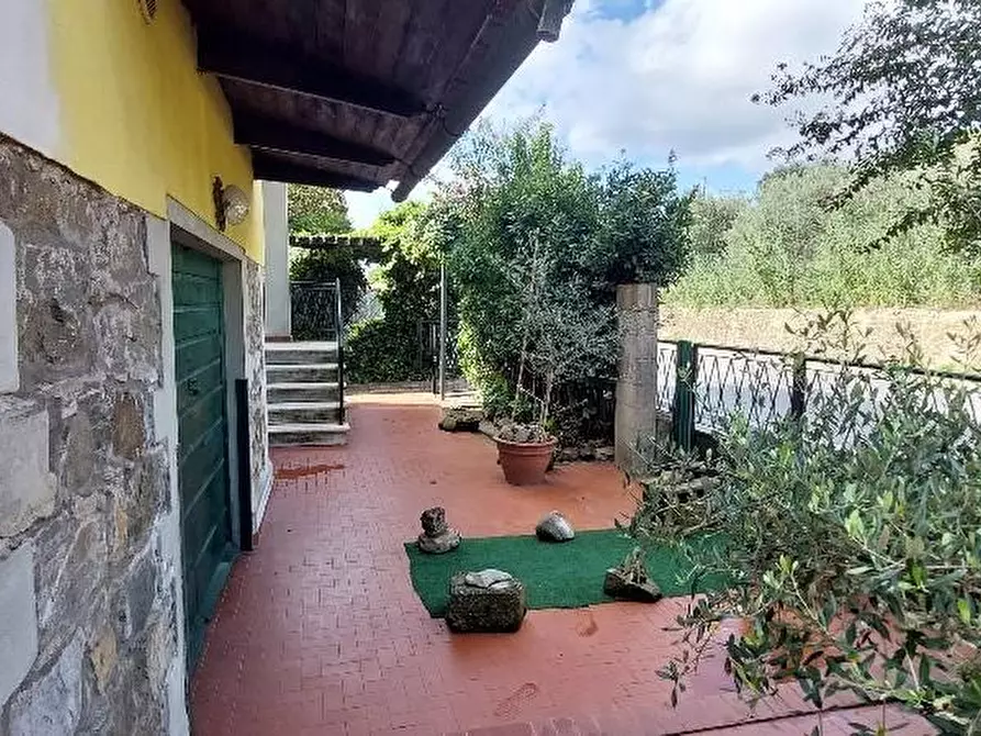 Immagine 6 di Villa in vendita  a Serravalle Pistoiese