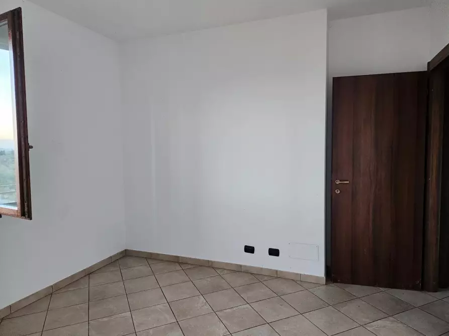 Immagine 7 di Appartamento in affitto  a Terricciola