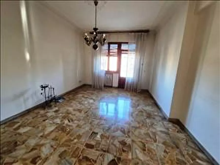 Immagine 3 di Appartamento in vendita  a Siena