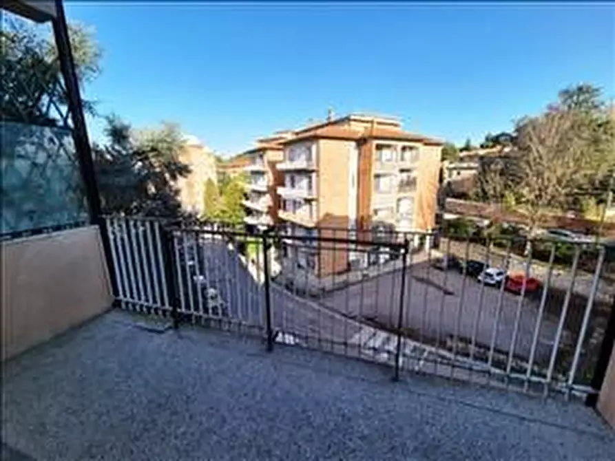 Immagine 4 di Appartamento in vendita  a Siena