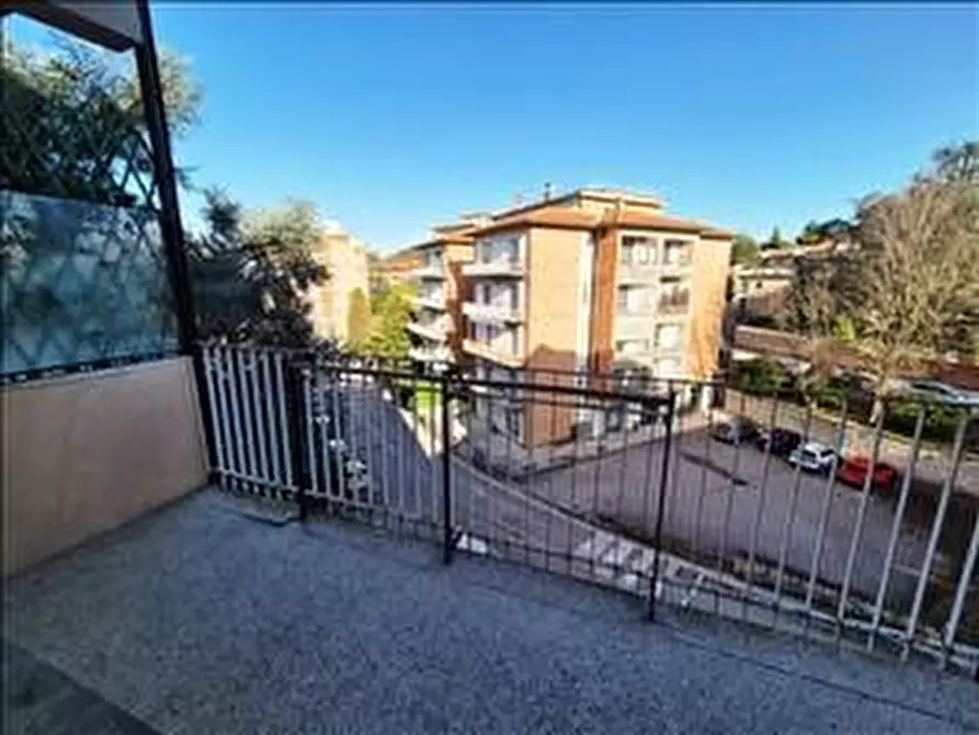 Immagine 5 di Appartamento in vendita  a Siena