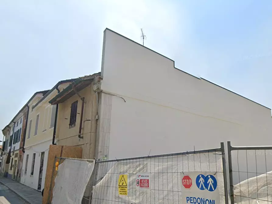 Immagine 2 di Appartamento in vendita  a Ferrera Erbognone