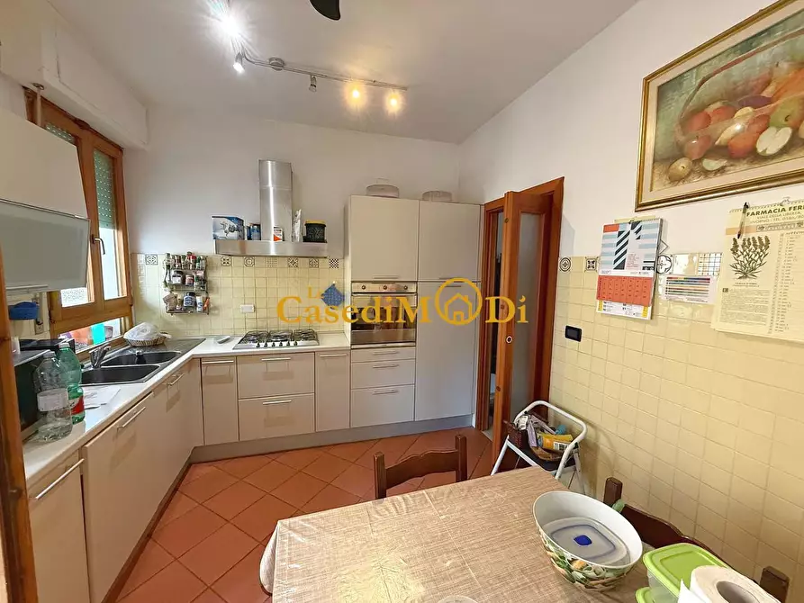 Immagine 18 di Appartamento in vendita  a Livorno