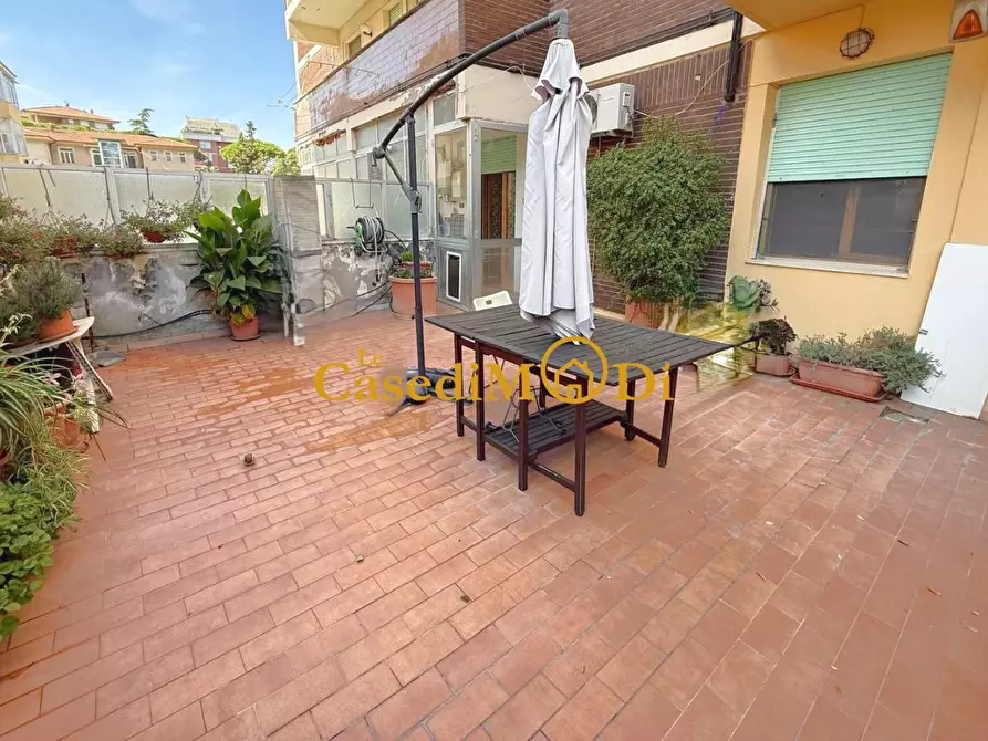 Immagine 1 di Appartamento in vendita  a Livorno