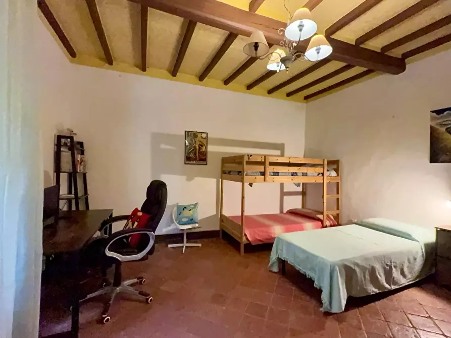 Immagine 20 di Casa colonica in vendita  a Chianni