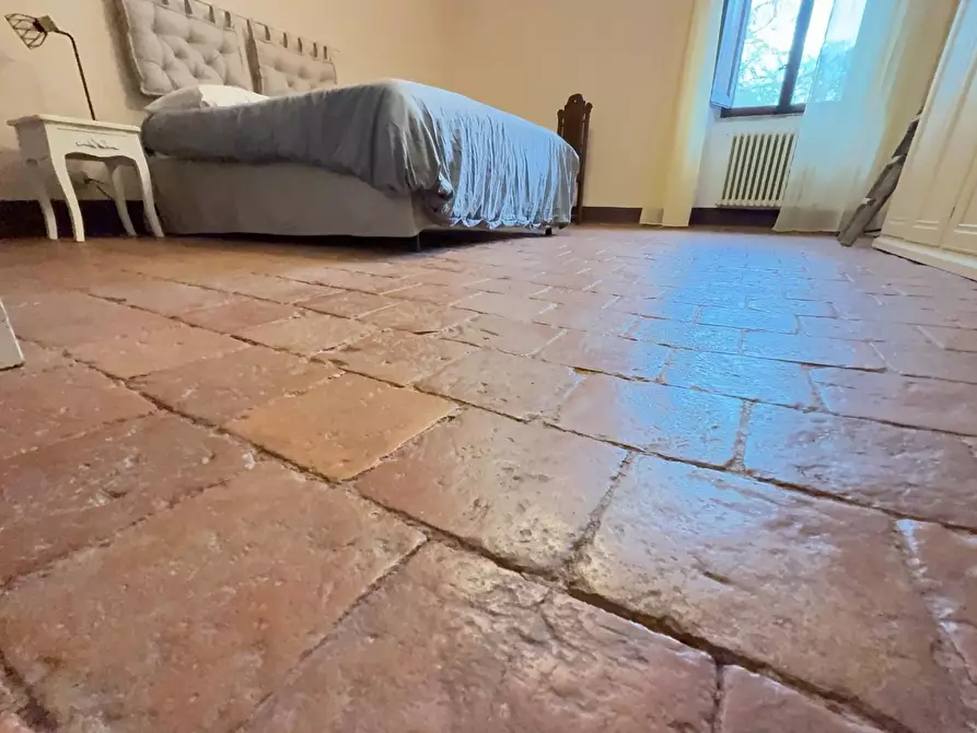 Immagine 23 di Casa colonica in vendita  a Chianni