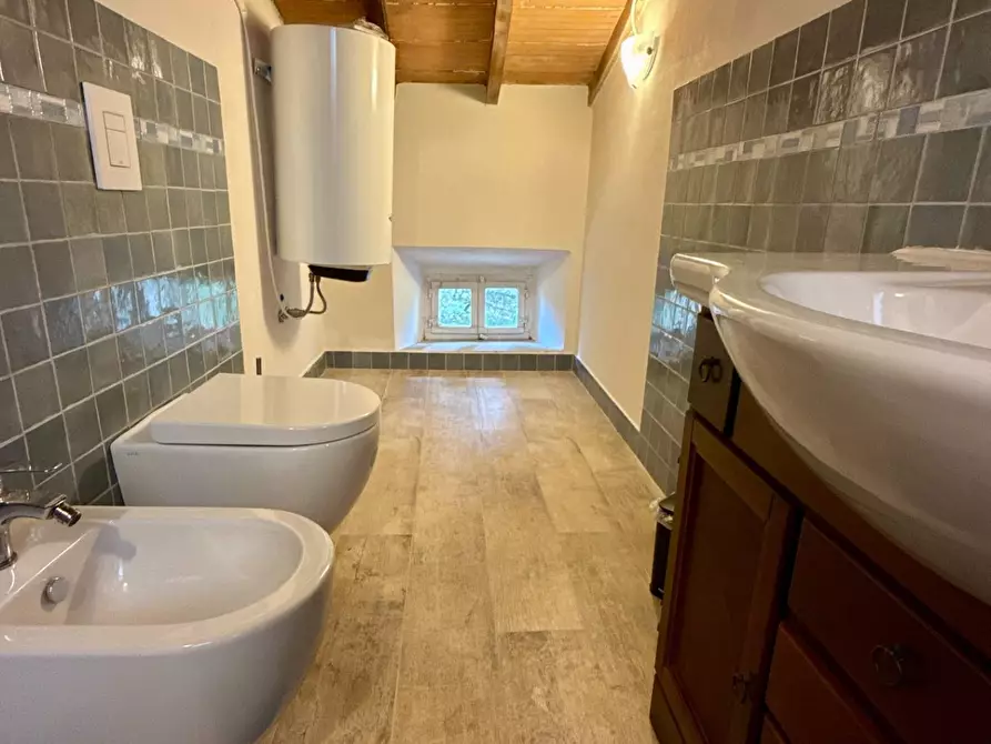 Immagine 30 di Casa colonica in vendita  a Chianni