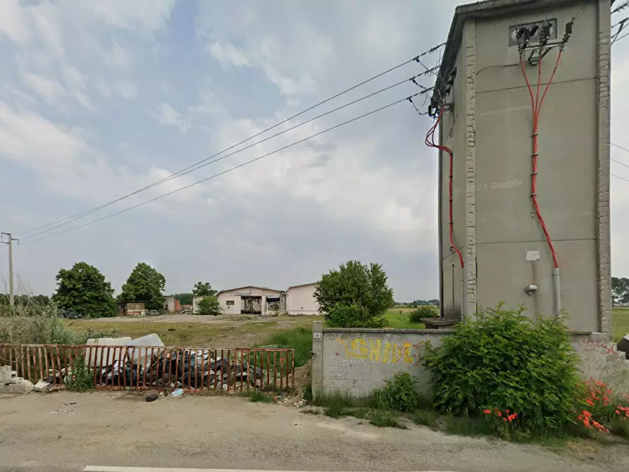 Immagine 1 di Magazzino in vendita  a Campospinoso