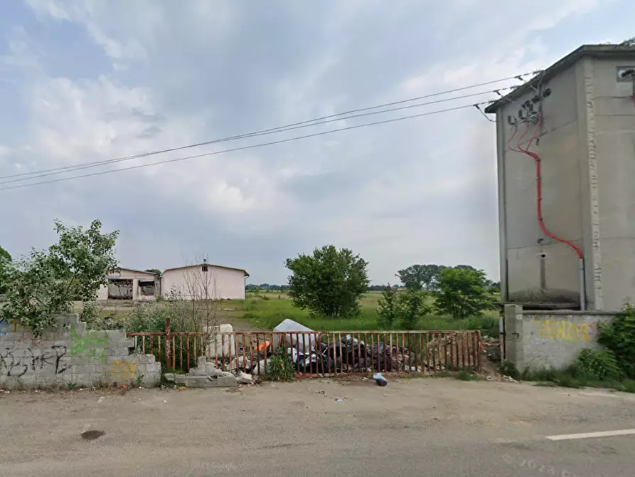 Immagine 2 di Magazzino in vendita  a Campospinoso