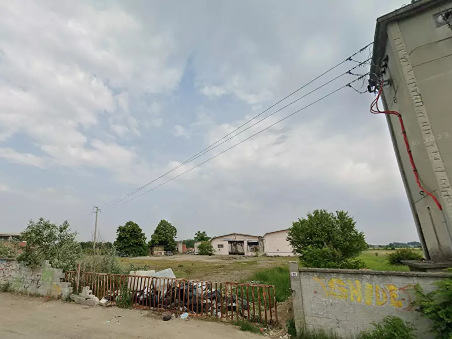 Immagine 3 di Magazzino in vendita  a Campospinoso