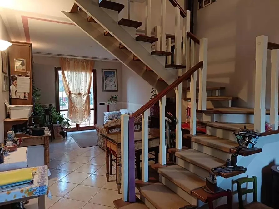 Immagine 2 di Villetta a schiera in vendita  a Pescia