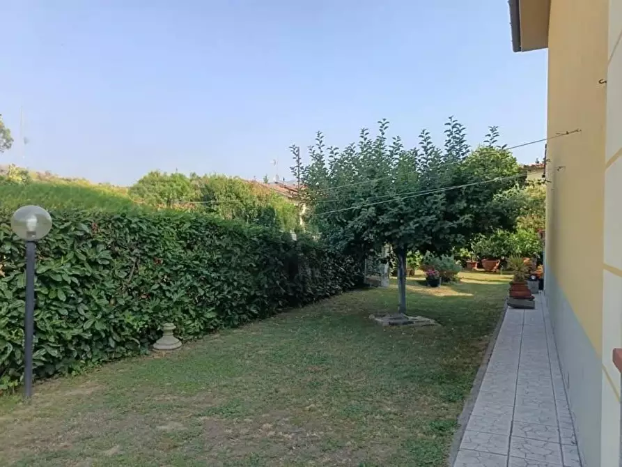 Immagine 8 di Villetta a schiera in vendita  a Pescia