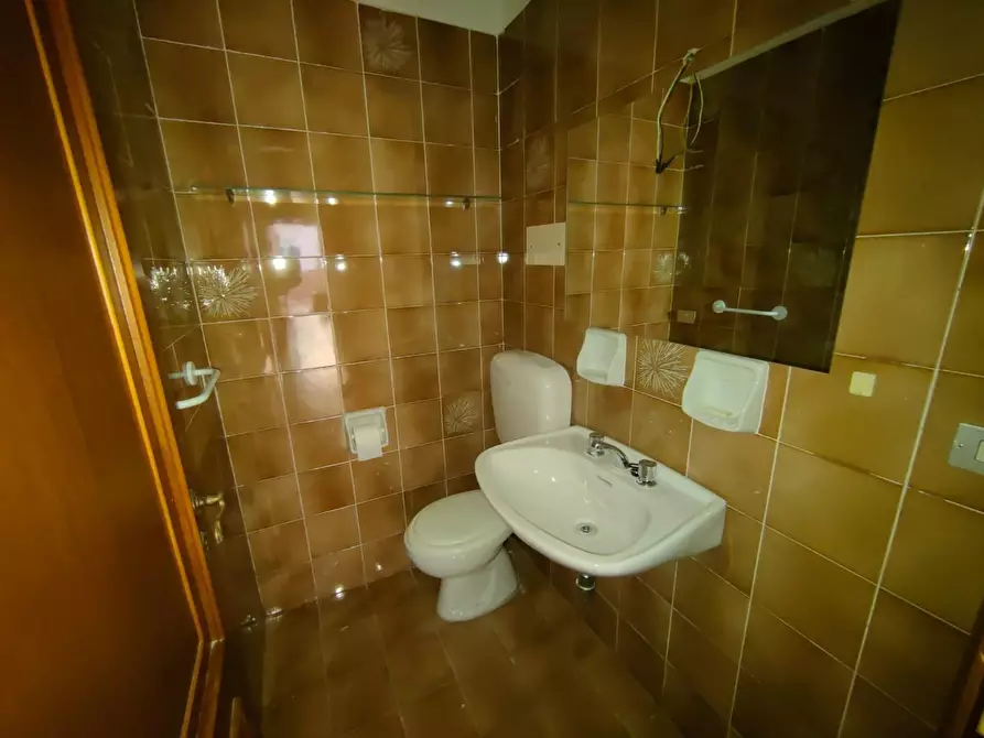 Immagine 37 di Appartamento in vendita  a Chiavari