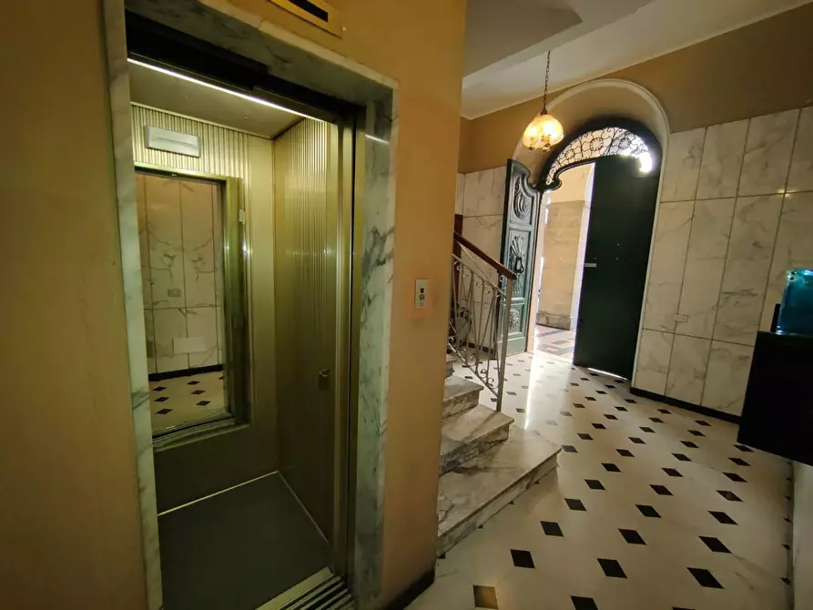 Immagine 50 di Appartamento in vendita  a Chiavari