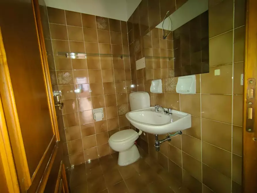 Immagine 38 di Appartamento in vendita  a Chiavari