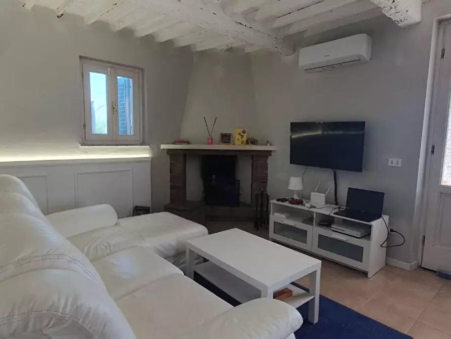 Immagine 12 di Casa bifamiliare in vendita  a Montecarlo