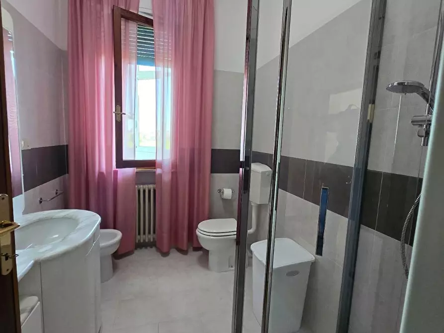 Immagine 16 di Appartamento in vendita  a Siena