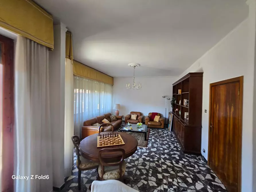 Immagine 2 di Appartamento in vendita  a Siena