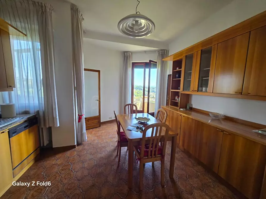 Immagine 9 di Appartamento in vendita  a Siena