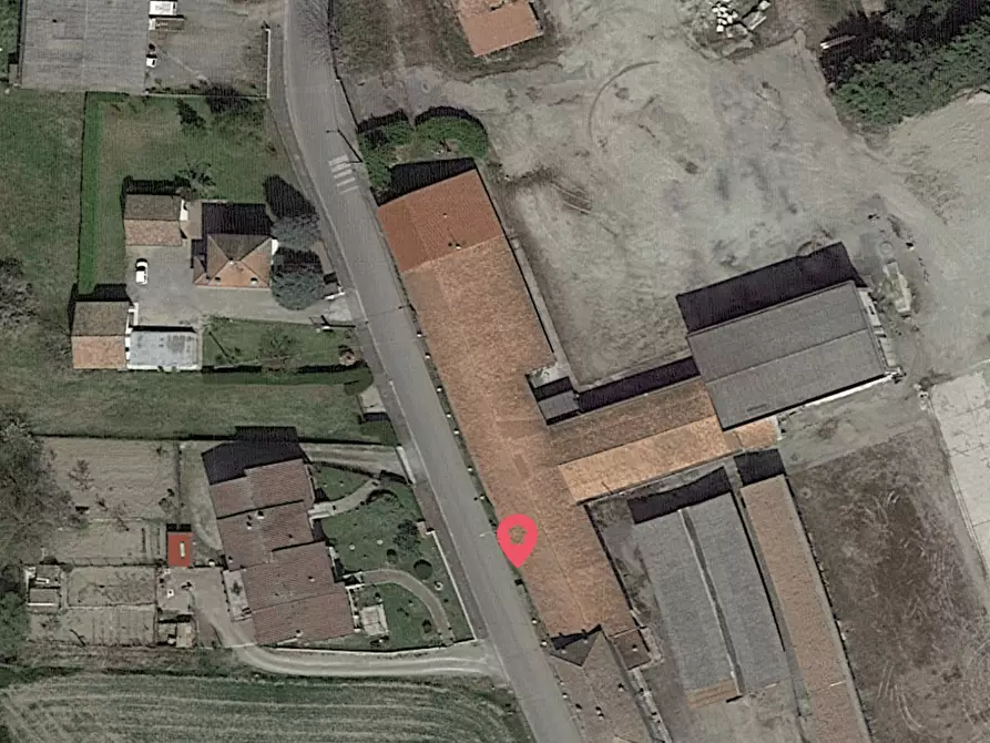 Immagine 4 di Capannone industriale in vendita  a Borgo Priolo