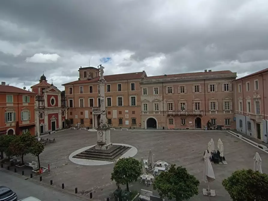 Immagine 14 di Appartamento in vendita  a Massa