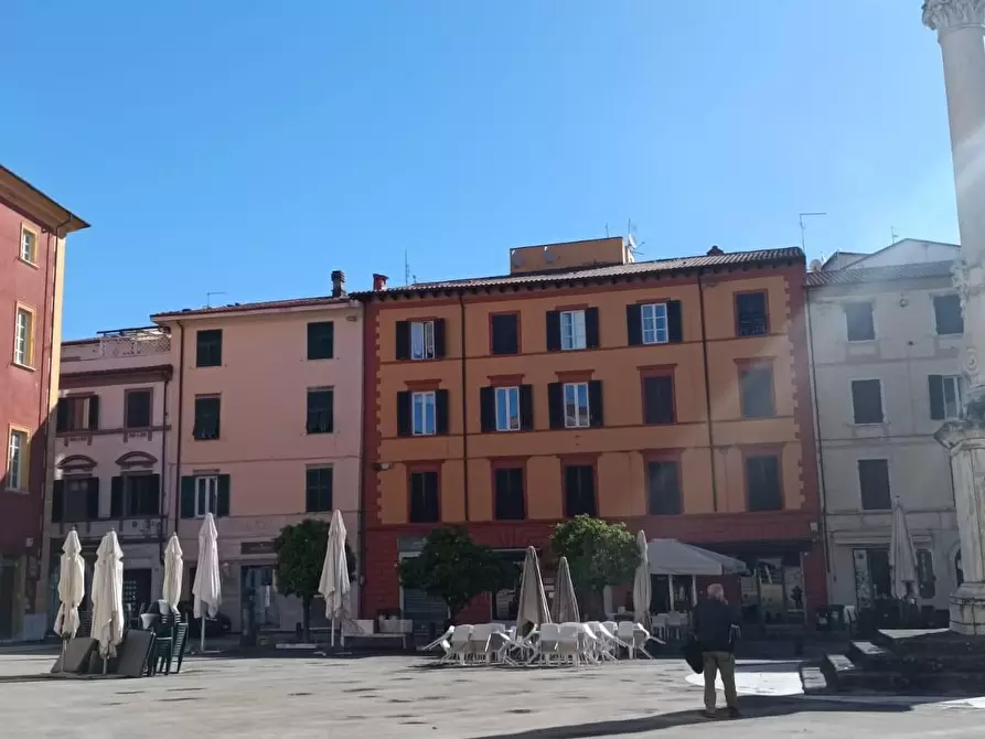 Immagine 16 di Appartamento in vendita  a Massa