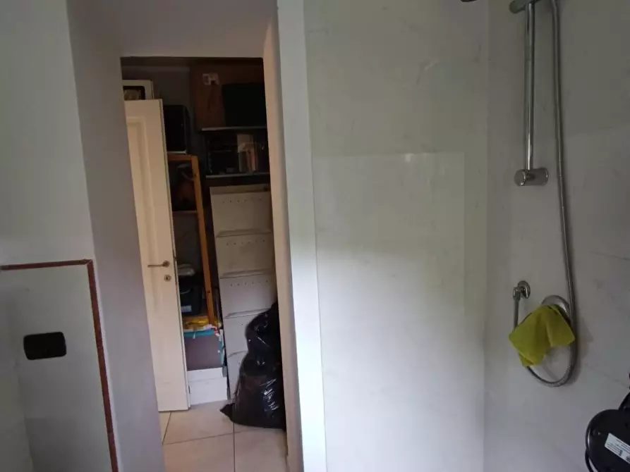 Immagine 11 di Appartamento in vendita  a Massa