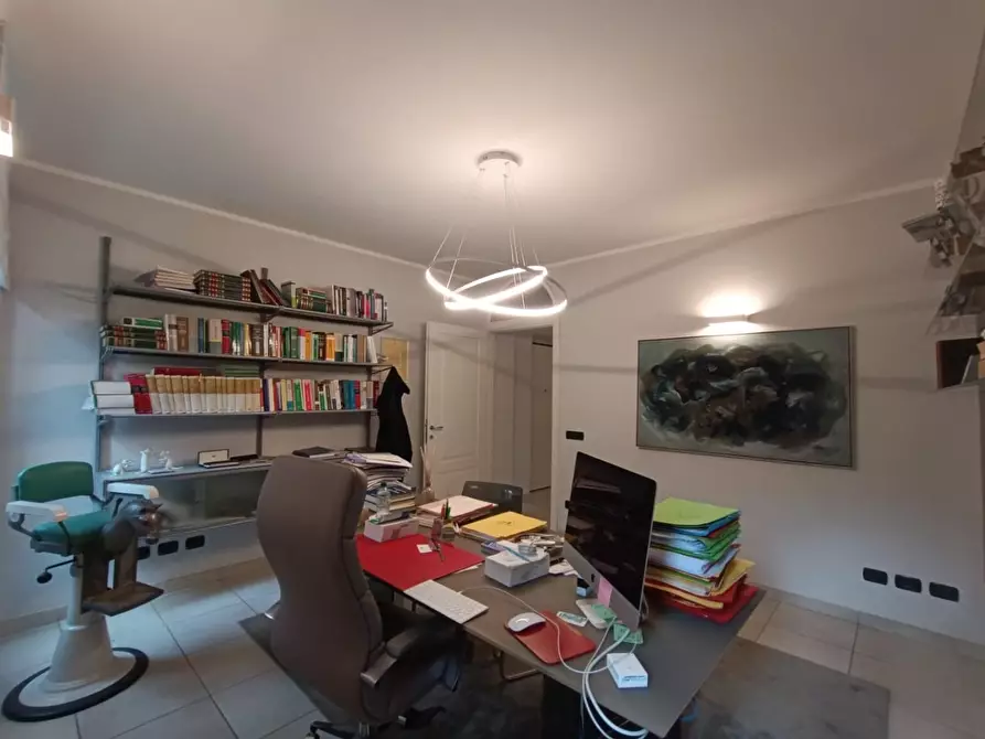 Immagine 5 di Appartamento in vendita  a Massa