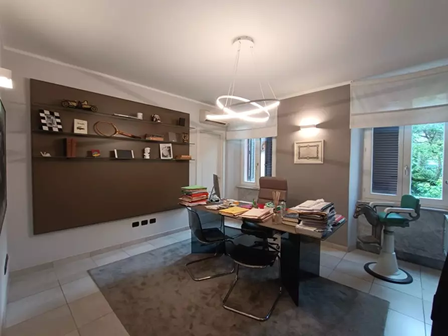 Immagine 3 di Appartamento in vendita  a Massa