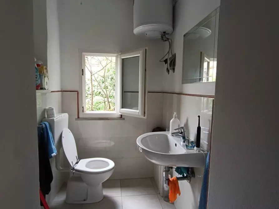 Immagine 12 di Appartamento in vendita  a Massa