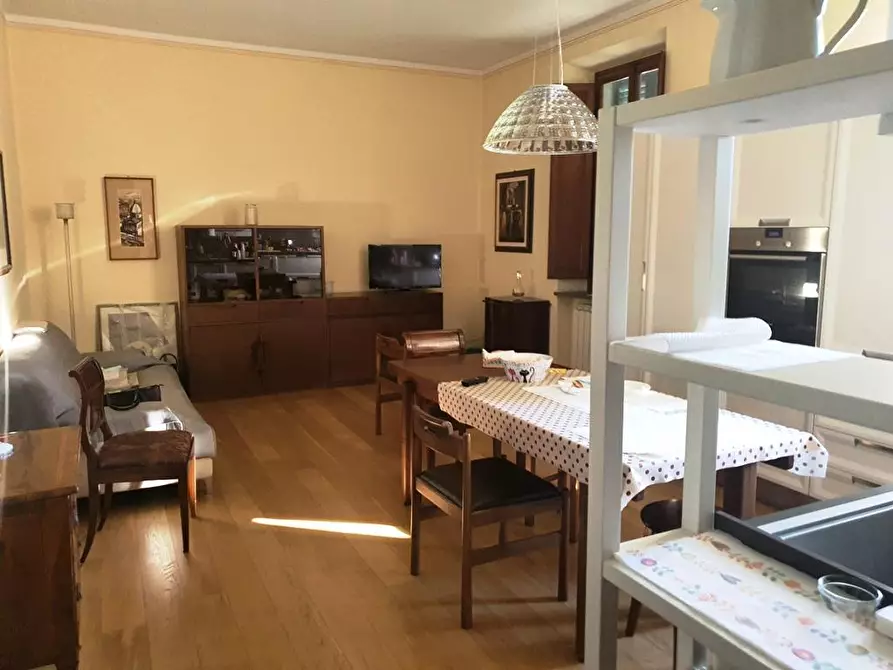 Immagine 4 di Appartamento in vendita  a Siena