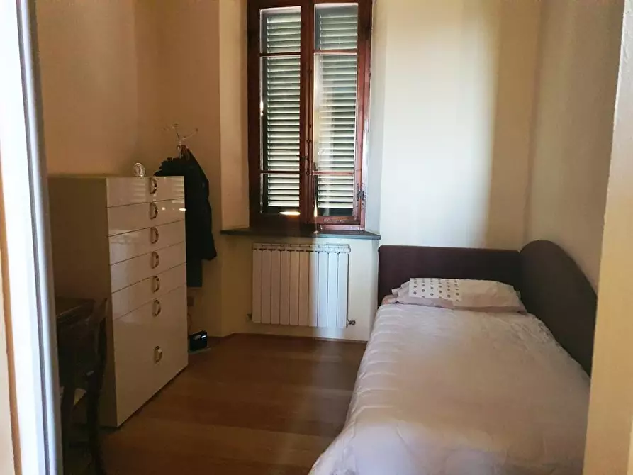 Immagine 9 di Appartamento in vendita  a Siena