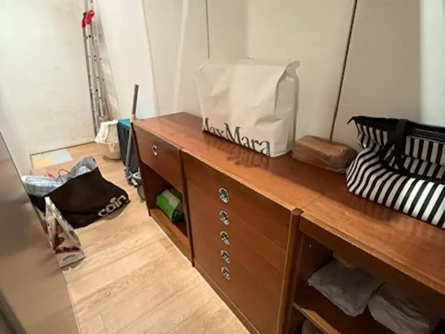 Immagine 18 di Appartamento in vendita  a Siena