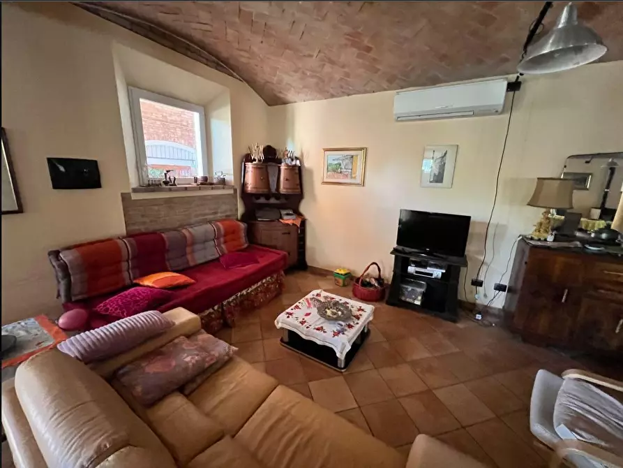 Immagine 9 di Rustico / casale in vendita  a Gattatico