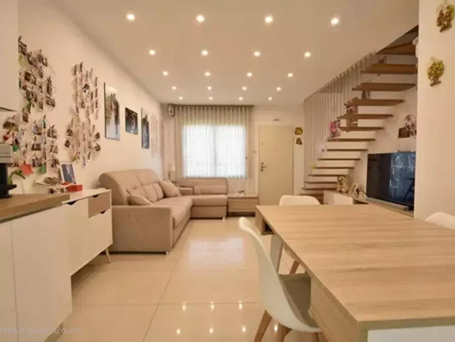 Immagine 3 di Villetta a schiera in vendita  a Vecchiano