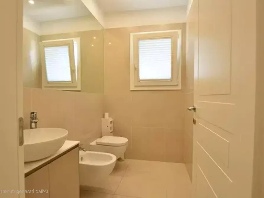 Immagine 10 di Villetta a schiera in vendita  a Vecchiano