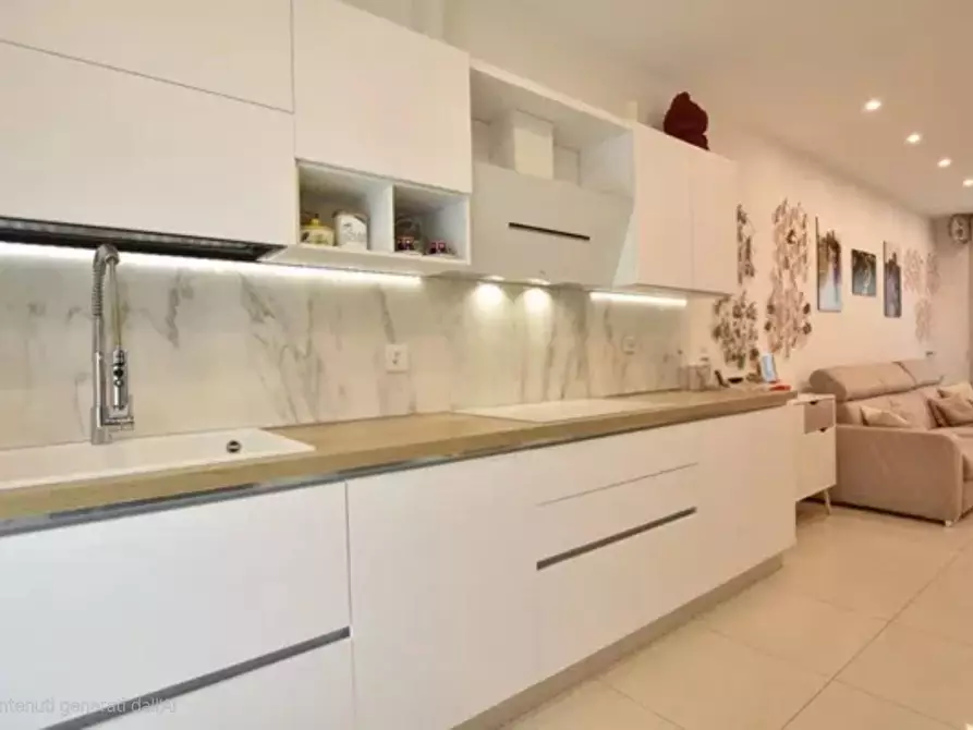 Immagine 5 di Villetta a schiera in vendita  a Vecchiano