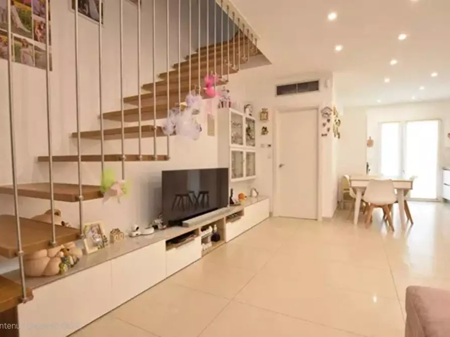 Immagine 4 di Villetta a schiera in vendita  a Vecchiano