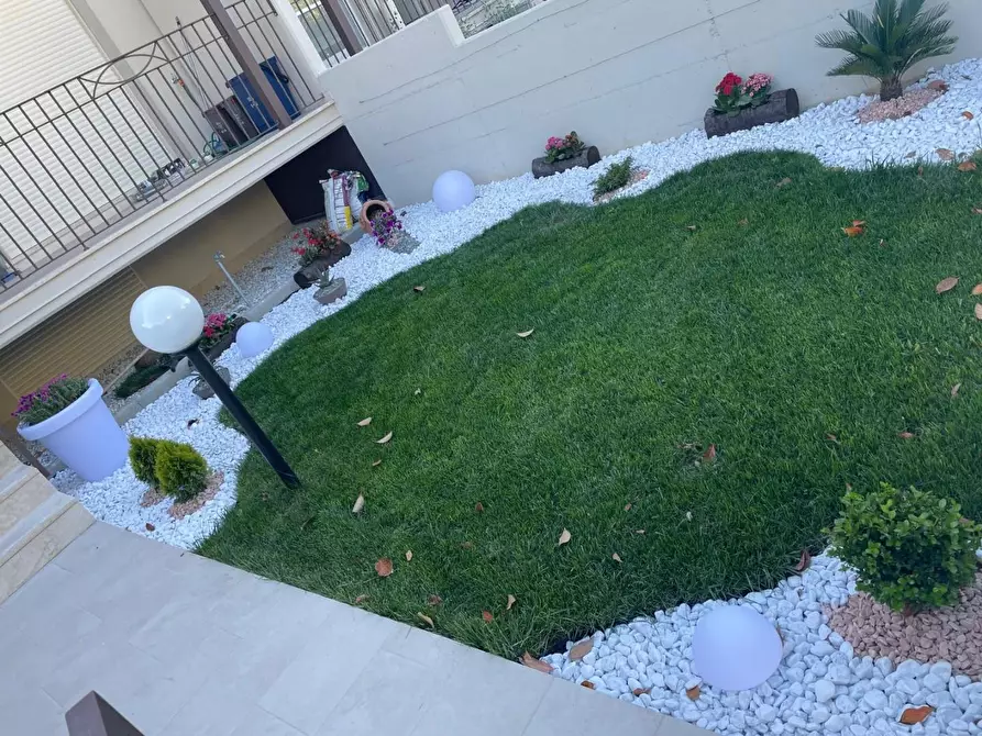 Immagine 23 di Villetta a schiera in vendita  a Vecchiano