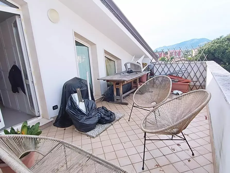 Immagine 3 di Casa bifamiliare in vendita  a Massa