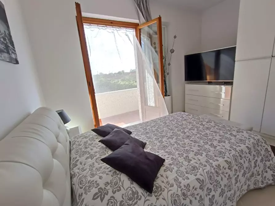 Immagine 21 di Villa in vendita  a Montignoso