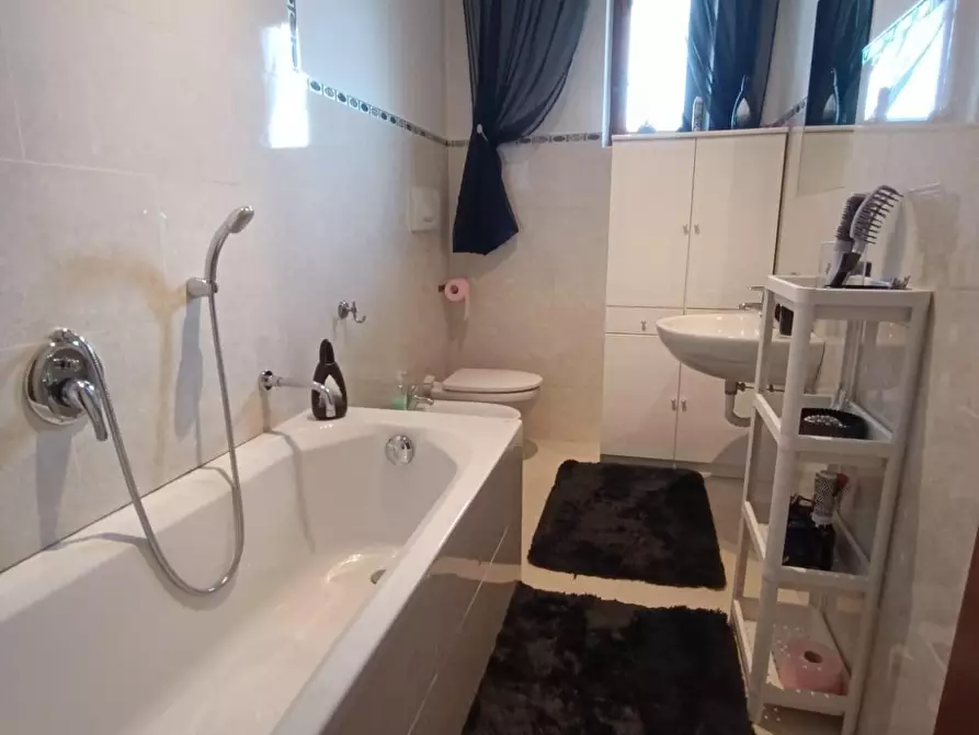 Immagine 29 di Villa in vendita  a Montignoso