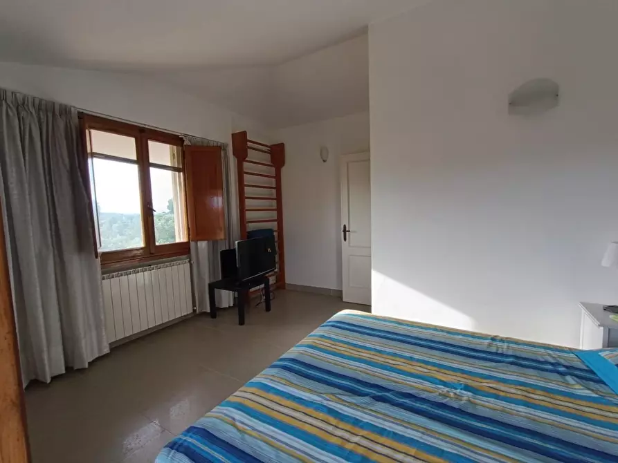 Immagine 31 di Villa in vendita  a Montignoso