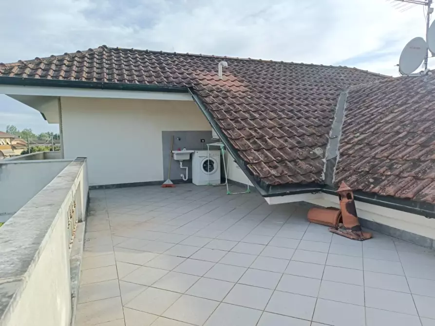 Immagine 43 di Villa in vendita  a Montignoso