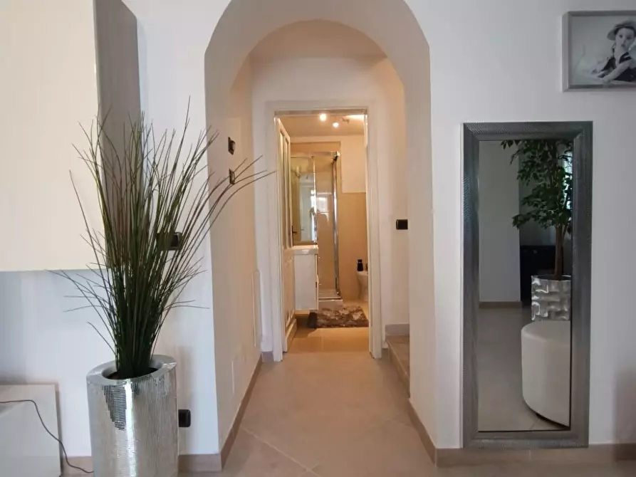 Immagine 13 di Villa in vendita  a Montignoso