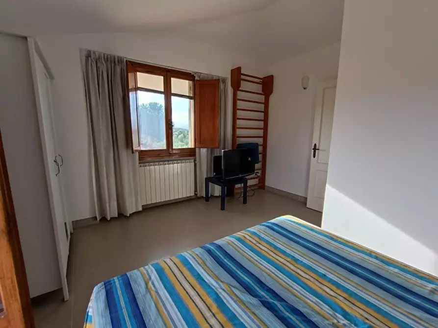 Immagine 41 di Villa in vendita  a Montignoso