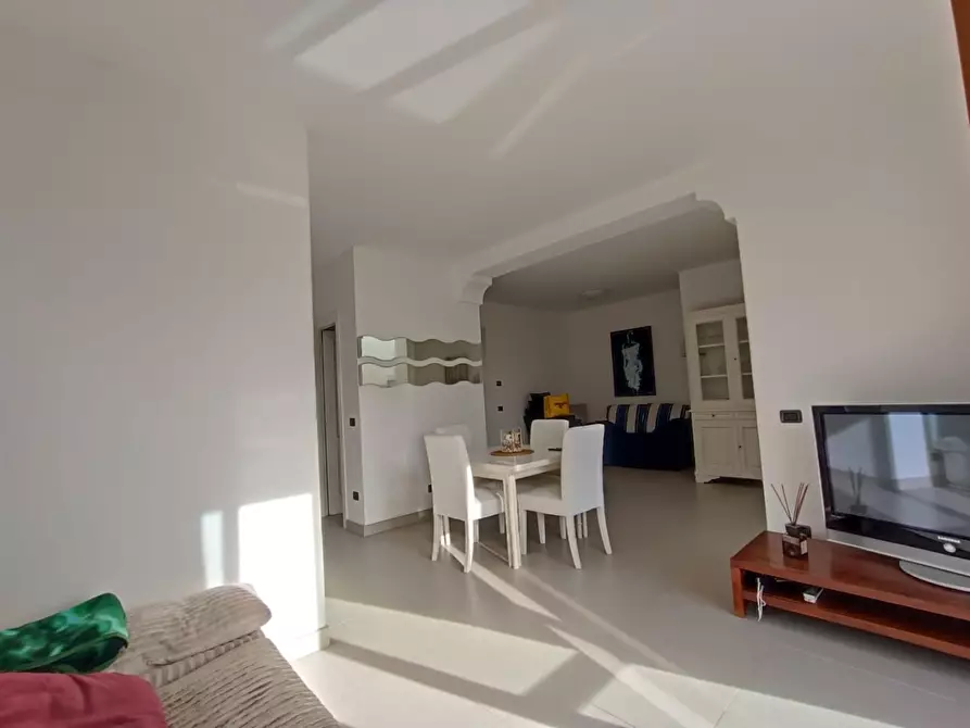 Immagine 54 di Villa in vendita  a Montignoso