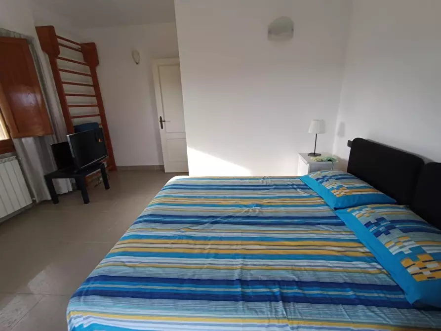 Immagine 38 di Villa in vendita  a Montignoso