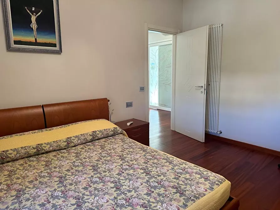 Immagine 19 di Villa in vendita  a Vinci