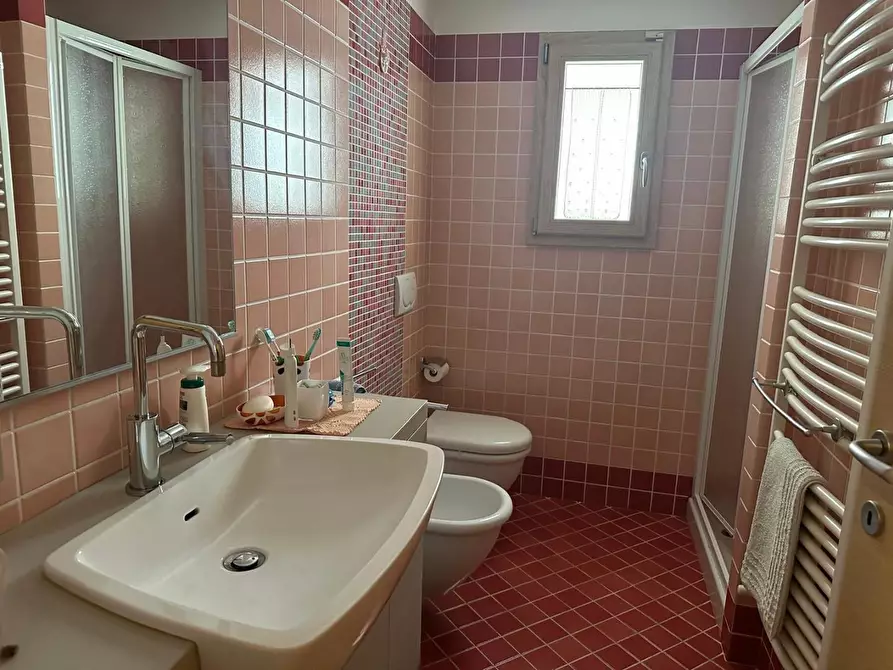 Immagine 27 di Villa in vendita  a Vinci